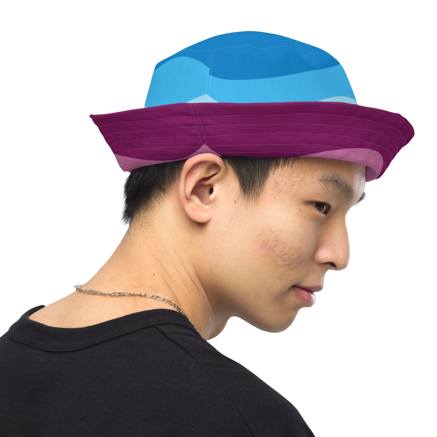 Reversible bucket hat