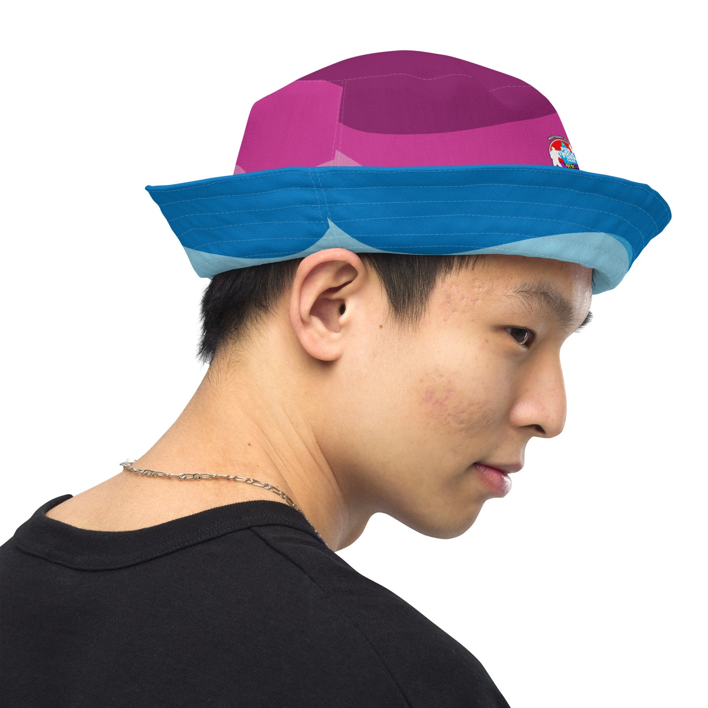 Reversible bucket hat